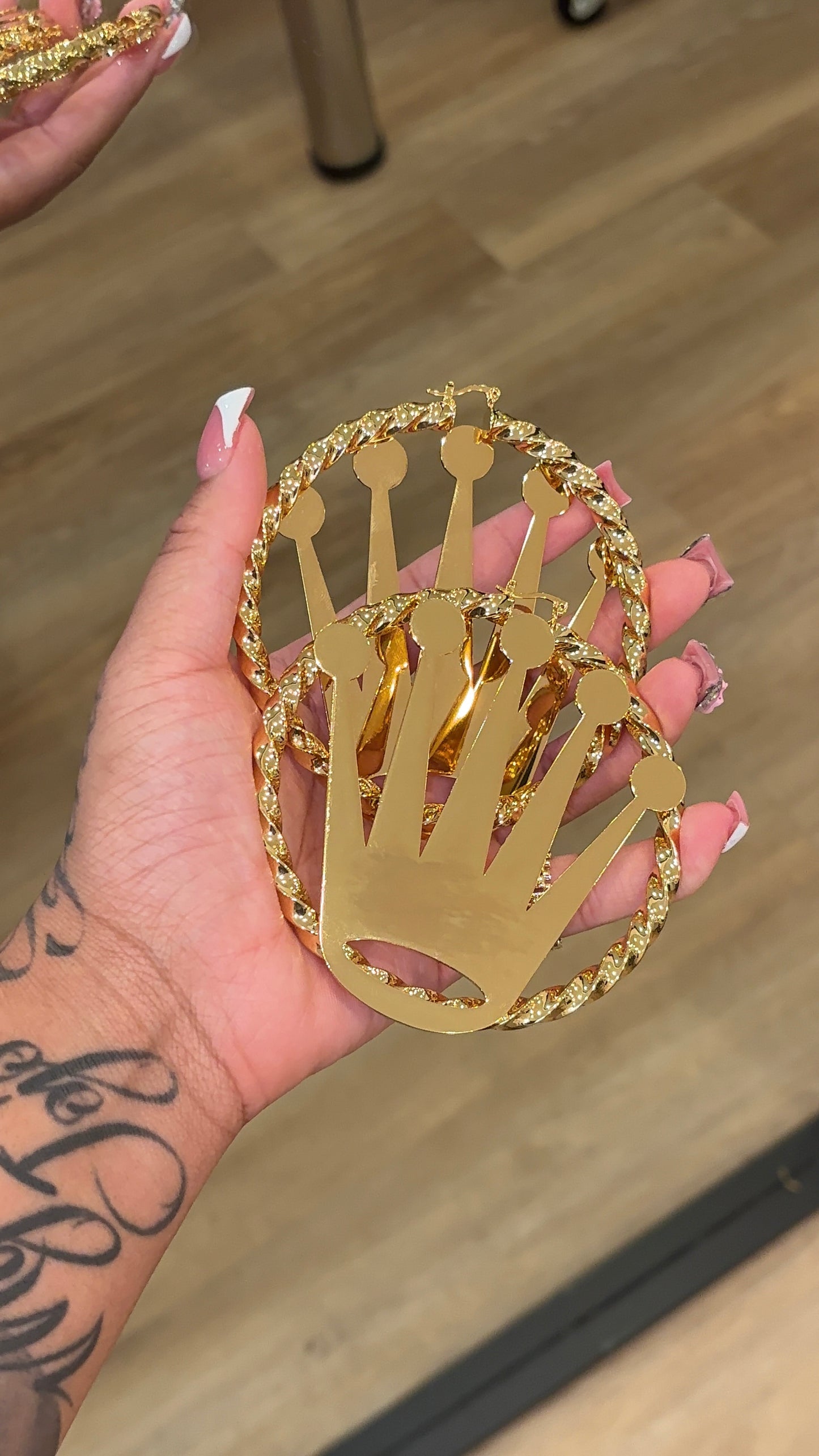 CROWN HOOPS