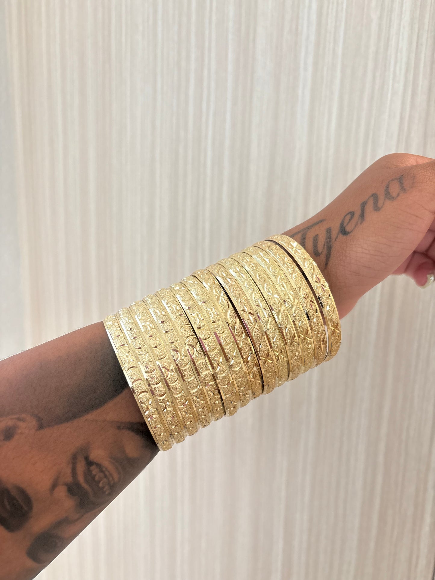 BANGLES