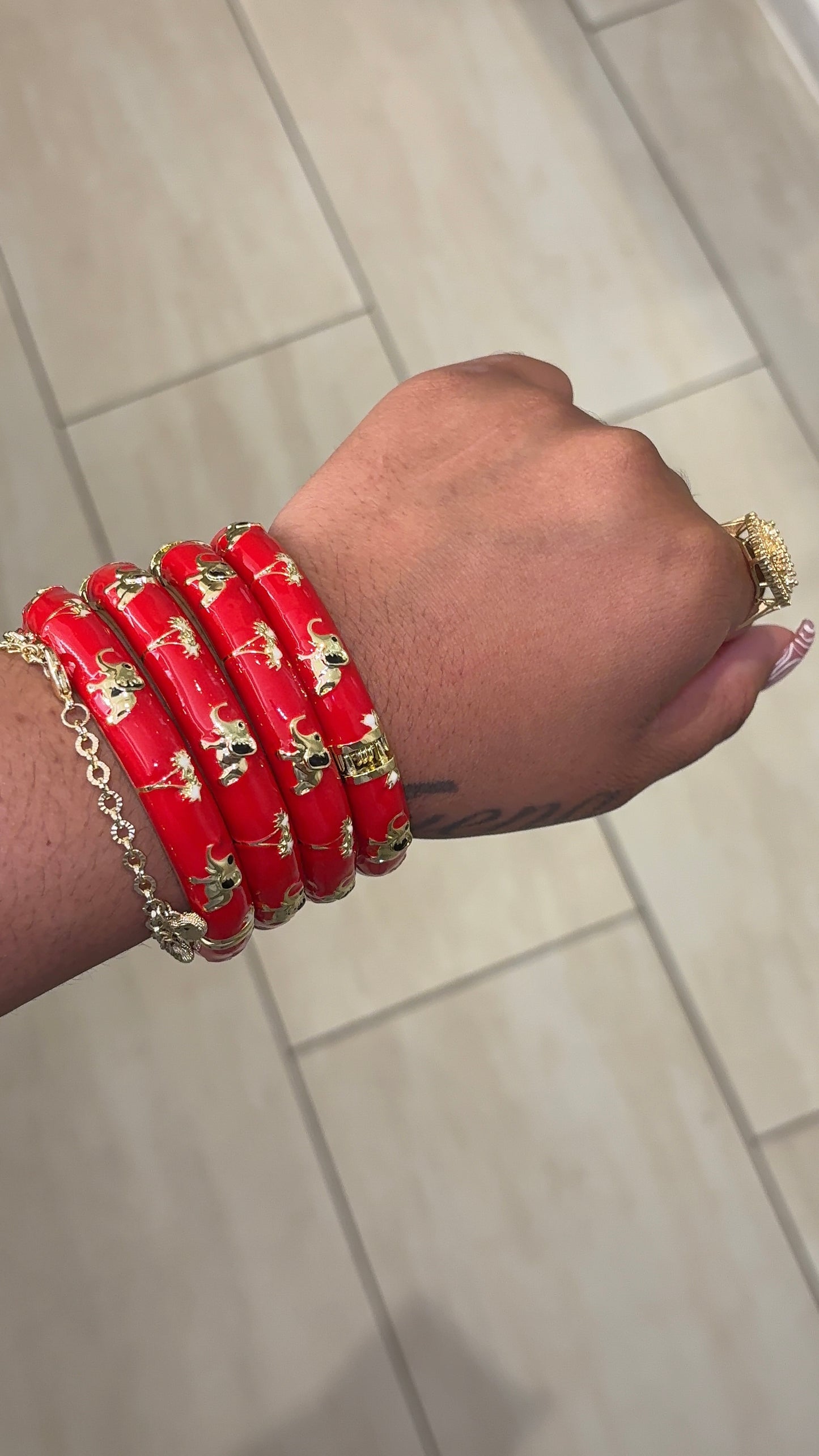 ELEPHANT BANGLE