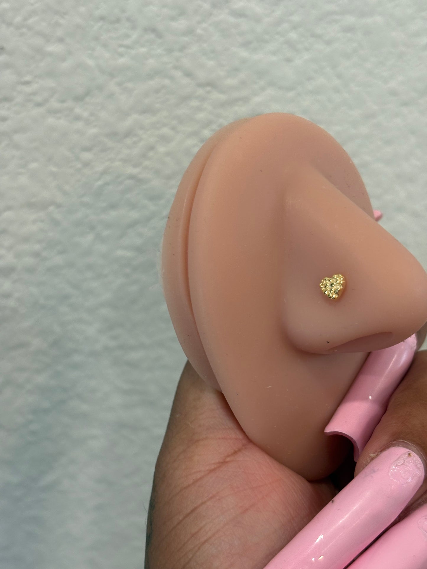 HRT NUGGET NOSE RING
