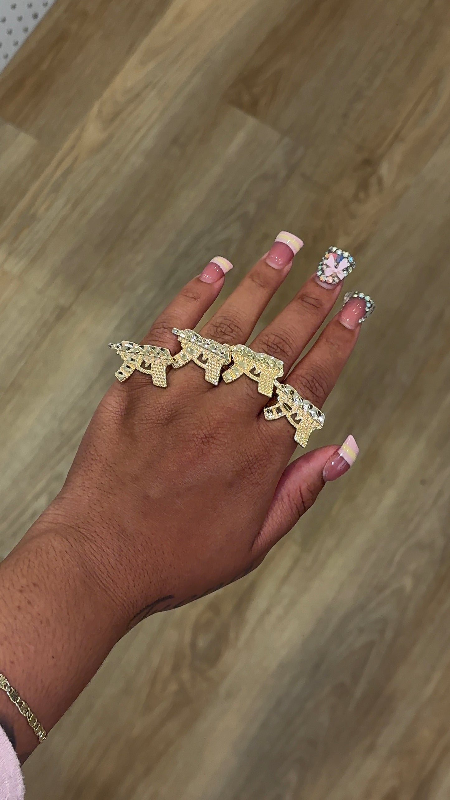 Gun Ring