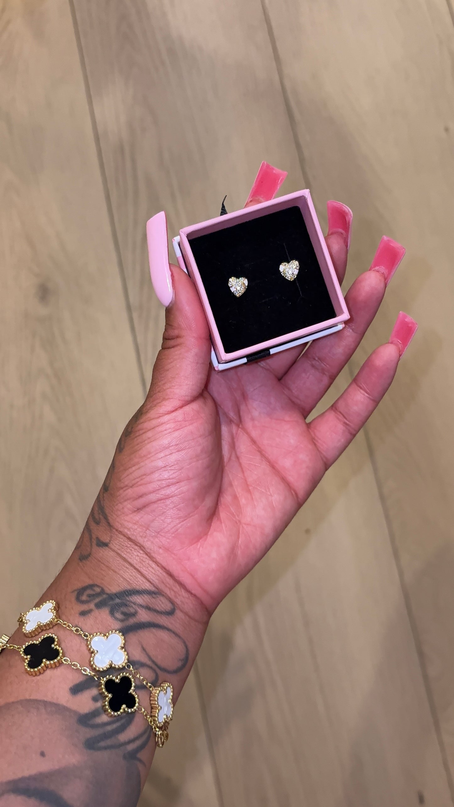 vcpearl hearts