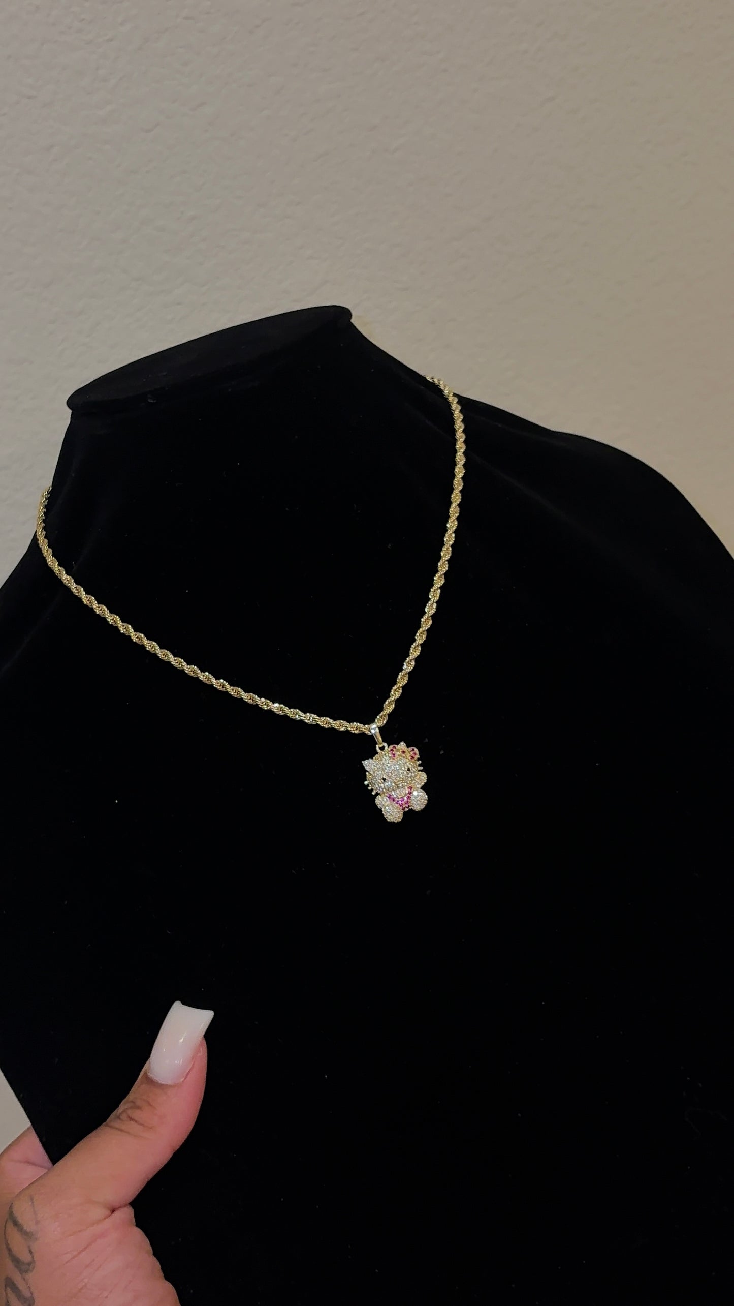 PNK HK FULL BODY NECKLACE