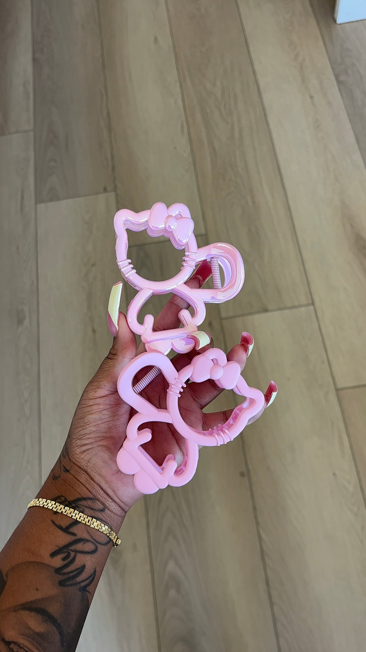 NEW HK HAIR CLIP