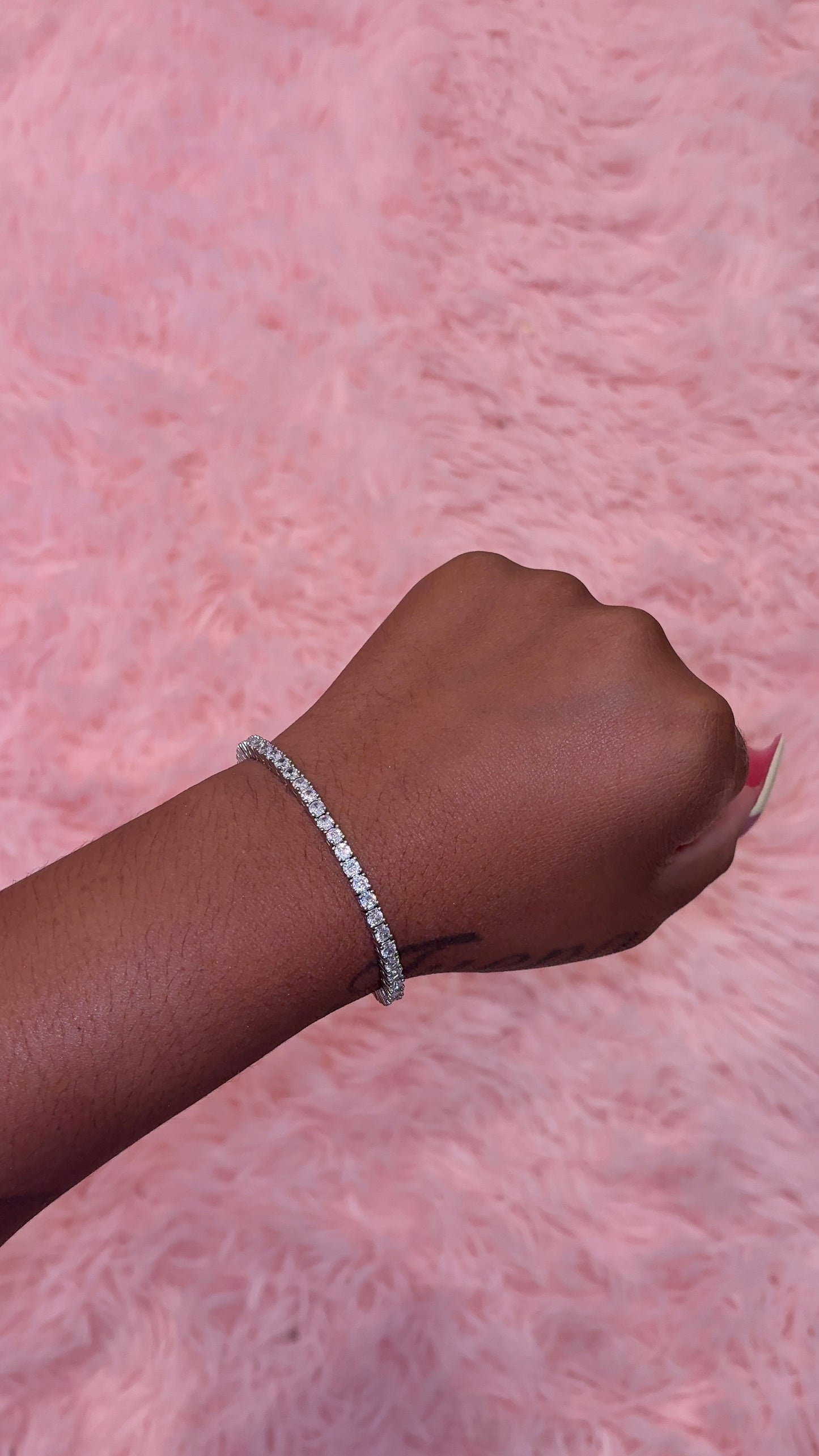 gold tennis bracelet