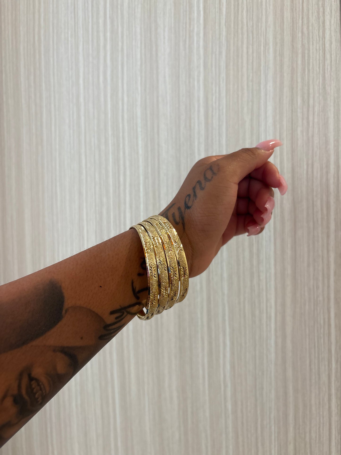 SMALL PACK OF BANGLES