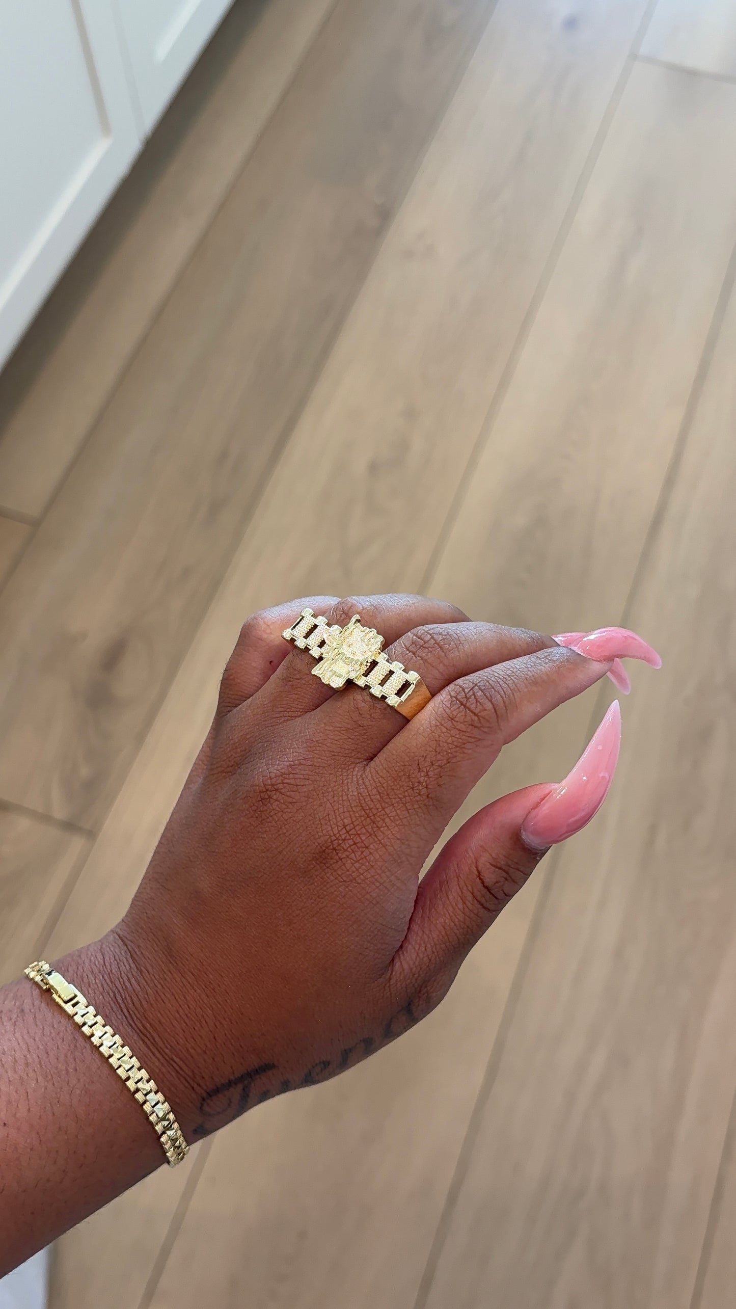 character double finger ring