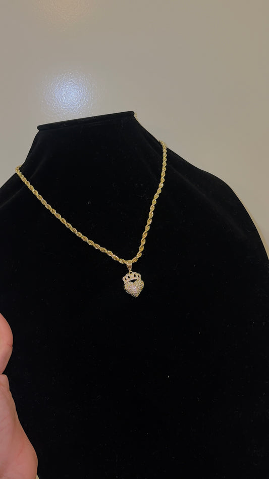 CROWN HEART NECKLACE
