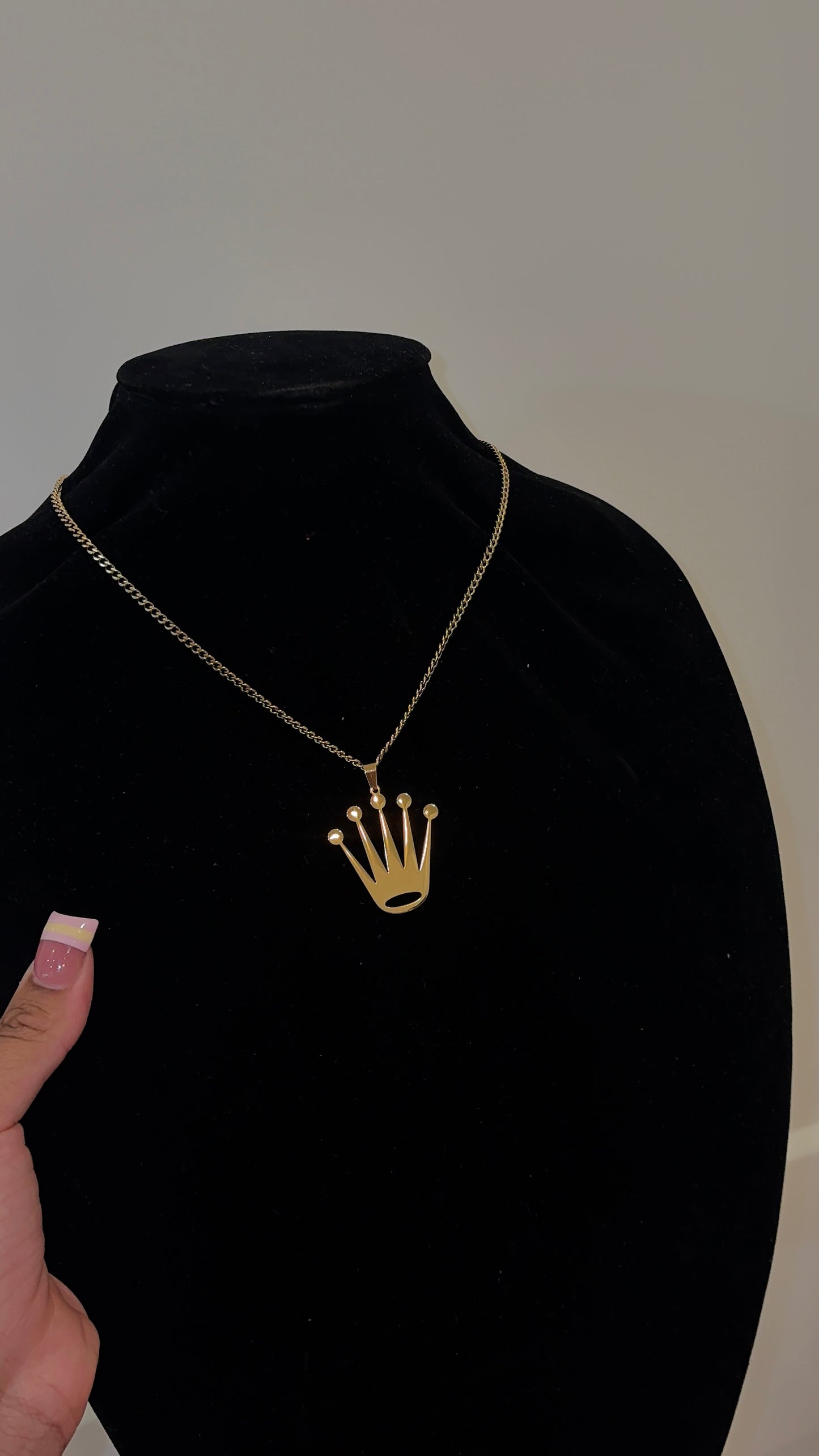 JUMBO CROWN necklace