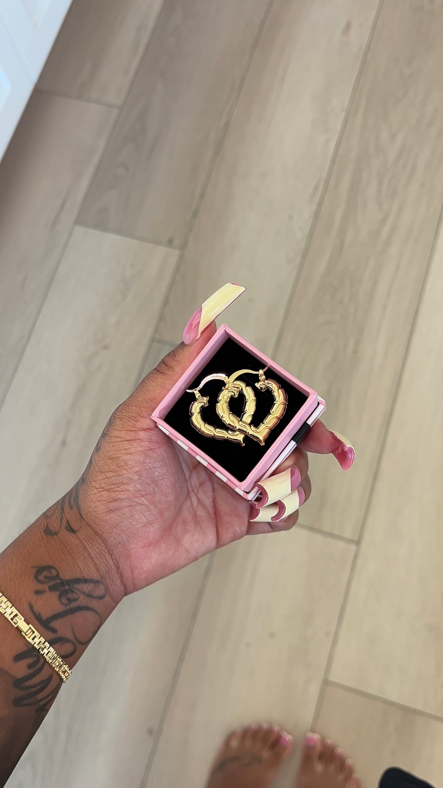 Cupid Love 30mm Hoops