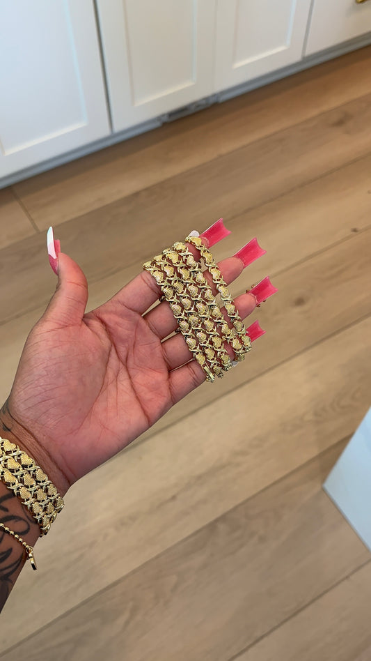 all gold xoxo bracelet