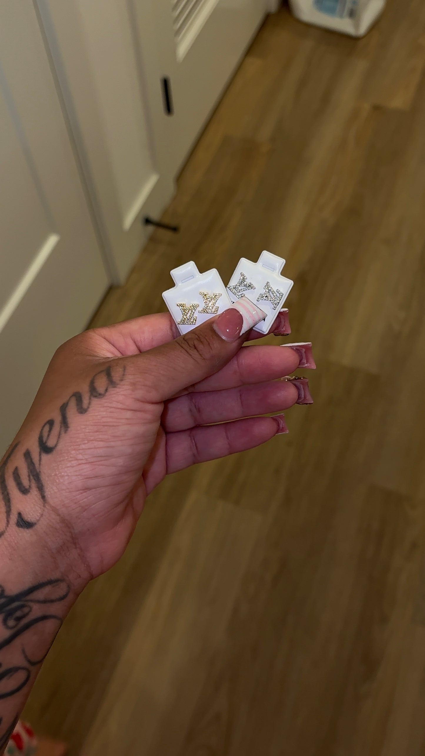 LV studs