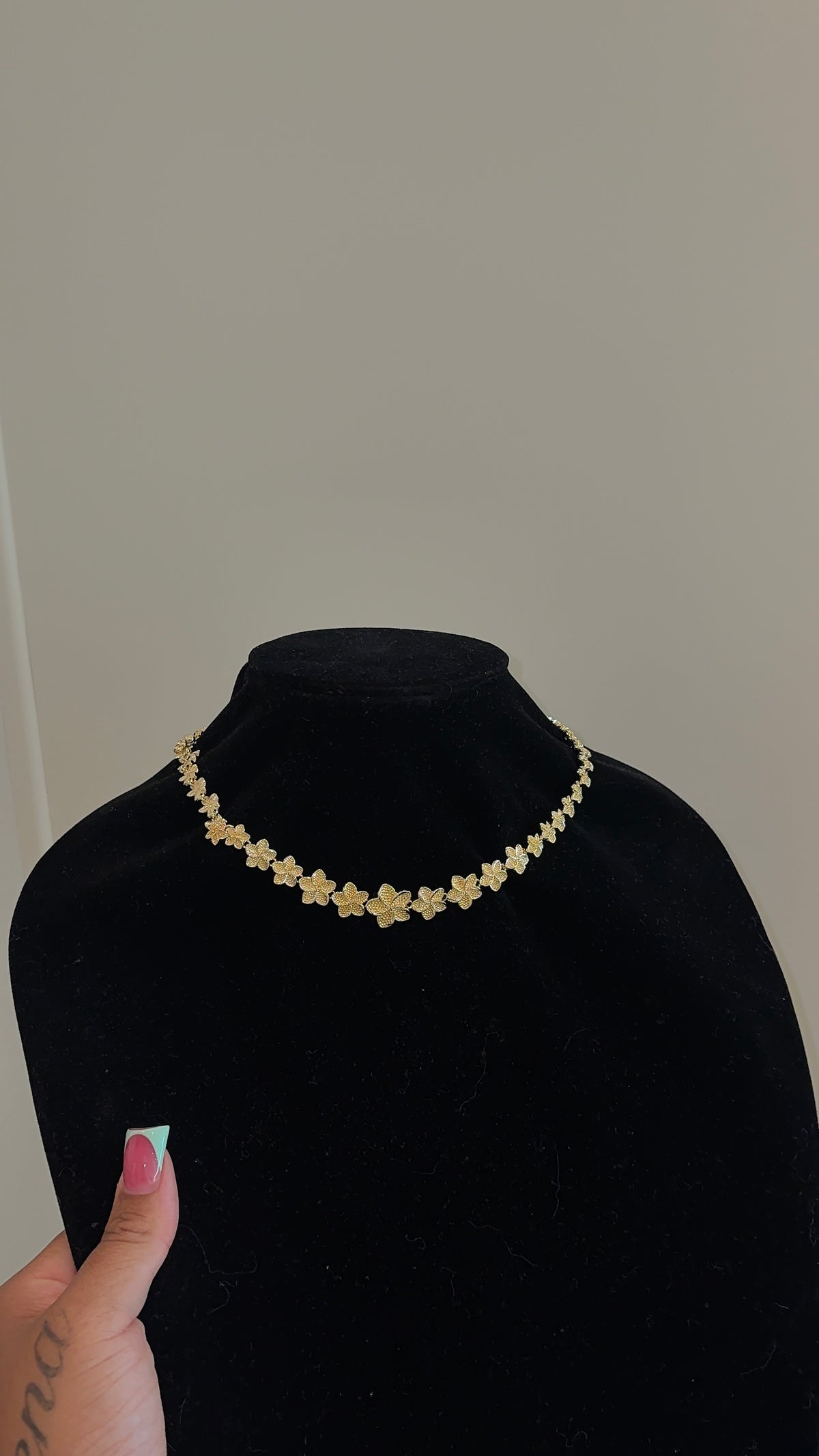 gold flower necklace