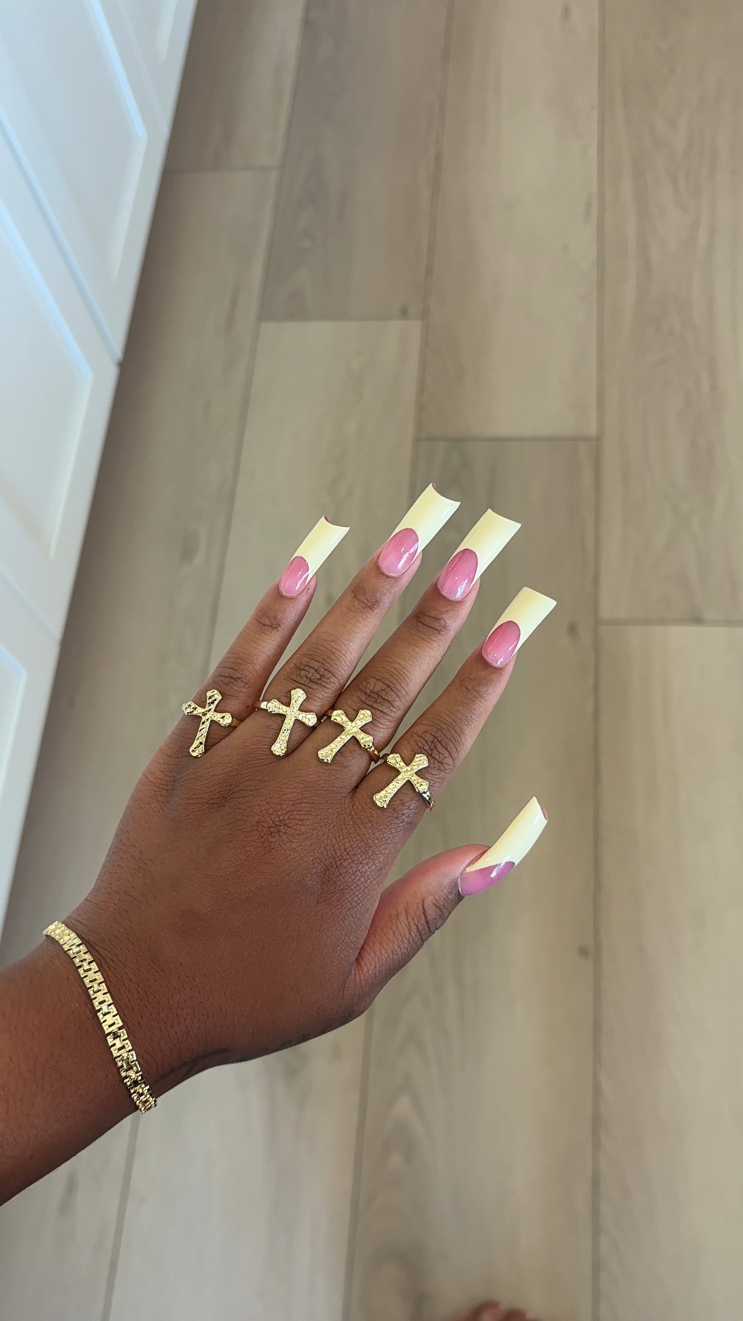Nugget cross ring