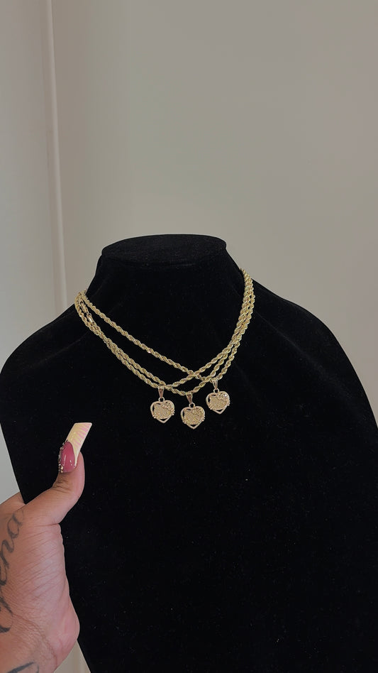 mini HK Hrt necklace