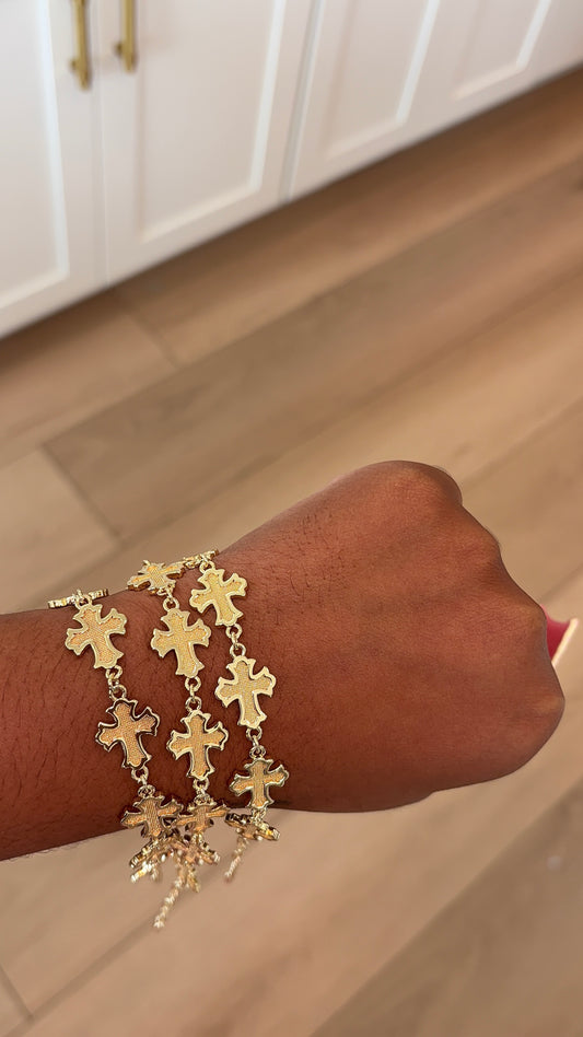 THICKA Cross bracelet