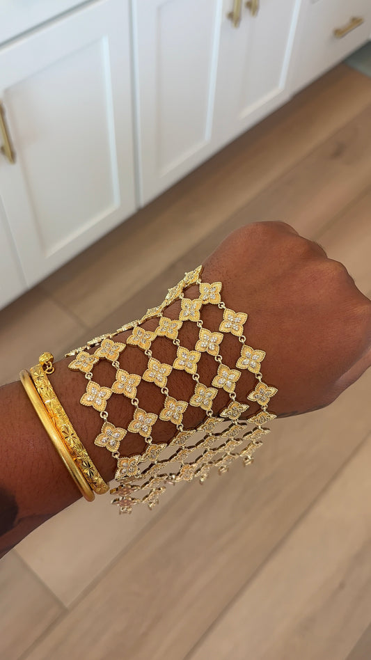mini blossom bracelet